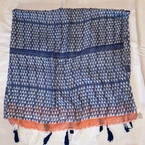 The Hijab Souq Blue Patterned Scarf